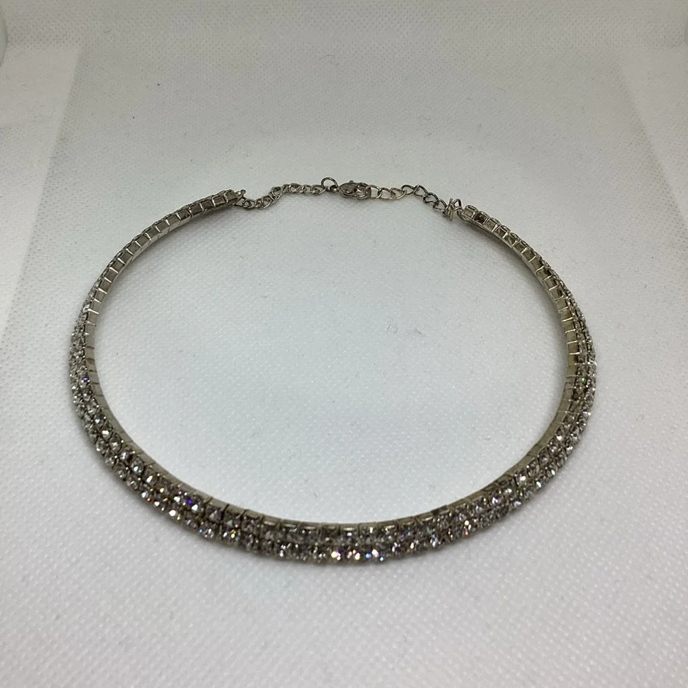 Silver tone Rhinestone Necklace - Picture 6 of 8